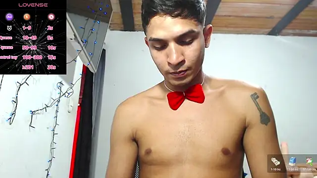 Angel latinboy online show from November 24, 2025, 9:15 pm