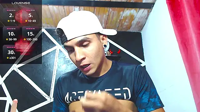 Angel latinboy online show from September 24, 2025, 9:21 pm