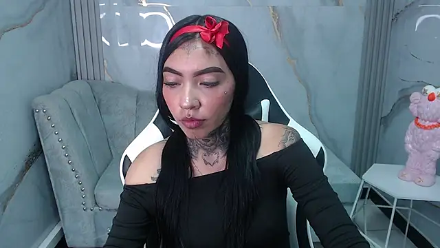 Ashley Blum v online show from September 26, 2025, 8:05 pm