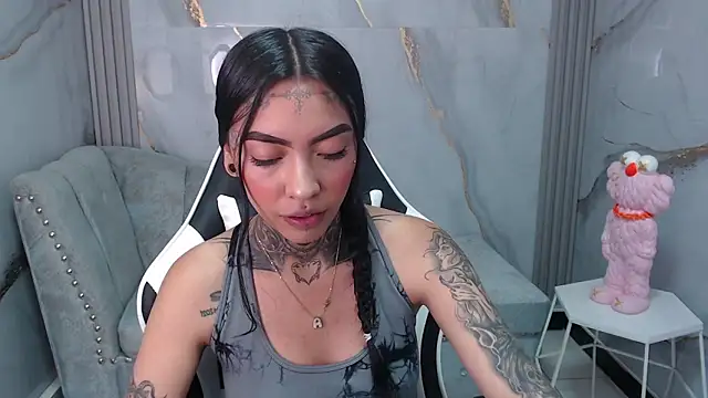 Ashley Blum v online show from September 15, 2025, 7:36 pm