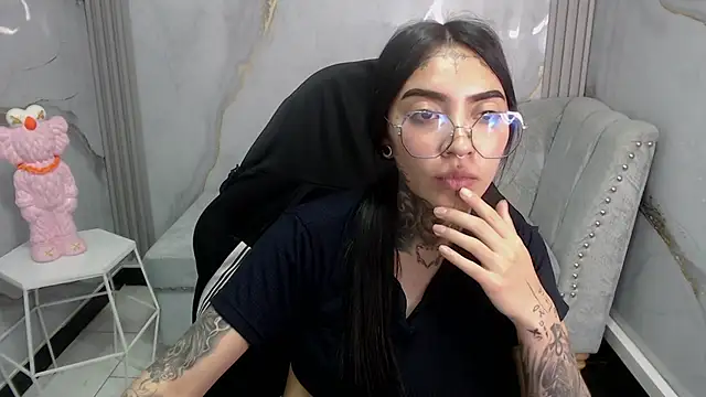 Ashley Blum v online show from October 25, 2025, 1:05 am