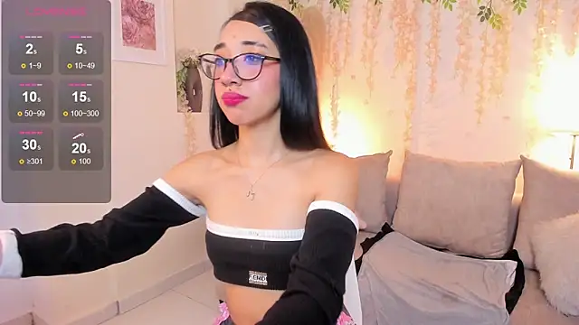 Miacorner  online show from November 5, 2025, 2:31 pm