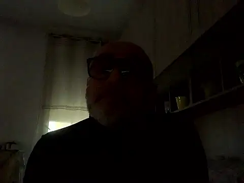 eddivad6974 online show from January 7, 2026, 3:17 pm