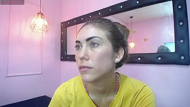 danna7cute online show from April 14, 2026, 8:14 pm