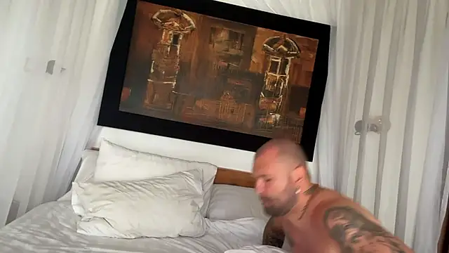 dolceandedi online show from September 9, 2025, 4:22 am