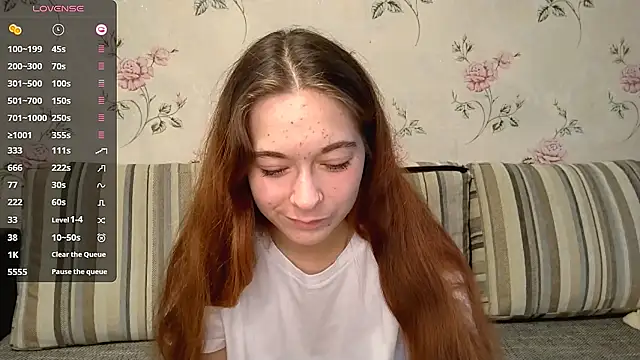Snapshot of KissKarina chatting on September 24, 2025, 2:12 pm KissKarina online show from September 24, 2025, 2:12 pm