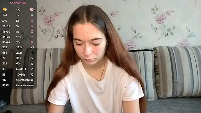 Snapshot of KissKarina chatting on October 4, 2025, 10:06 am KissKarina online show from October 4, 2025, 10:06 am