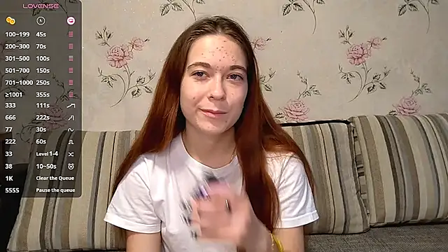 Snapshot of KissKarina chatting on September 25, 2025, 2:12 pm KissKarina online show from September 25, 2025, 2:12 pm