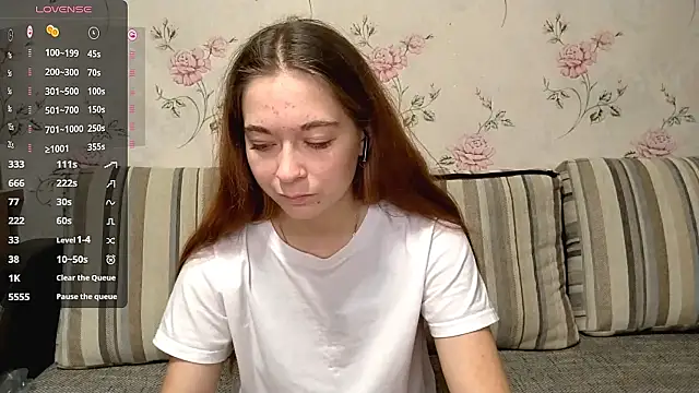 Snapshot of KissKarina chatting on October 3, 2025, 3:24 pm KissKarina online show from October 3, 2025, 3:24 pm