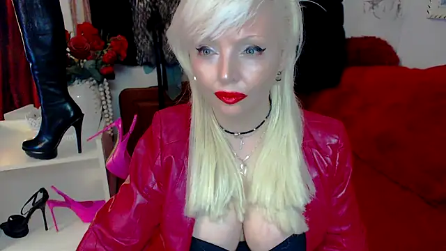 Snapshot of FURclubFETISH chatting on December 8, 2024, 5:44 pm FURclubFETISH online show from December 8, 2024, 5:44 pm