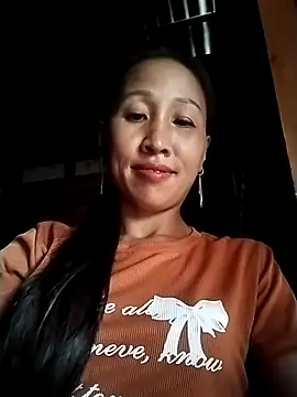 cute love00 online show from September 22, 2025, 3:23 am