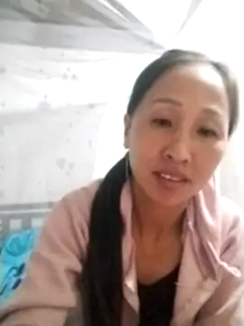 cute love00 online show from October 23, 2025, 1:10 pm