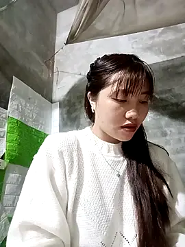 Snapshot of adbosa_00 chatting on February 4, 2026, 11:33 pm adbosa 00 online show from February 4, 2026, 11:33 pm