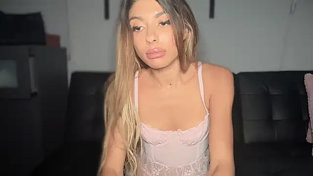 bbgurlnickii online show from September 15, 2025, 8:26 am