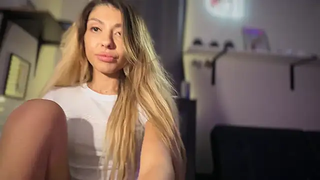 bbgurlnickii online show from October 11, 2025, 11:39 pm