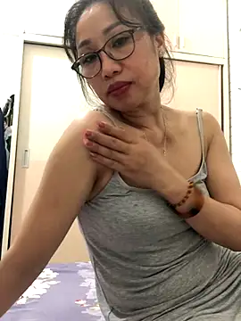 Snapshot of Vitamin_sexy chatting on October 2, 2025, 1:03 pm Vitamin sexy online show from October 2, 2025, 1:03 pm