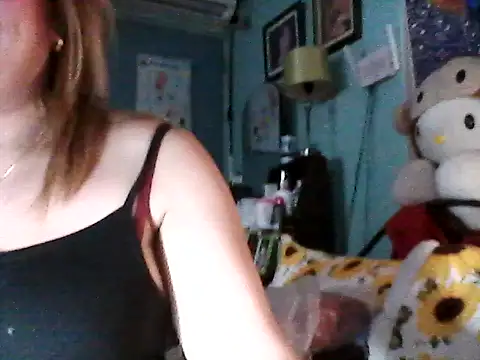 Snapshot of Miss_Heart chatting on October 5, 2025, 9:22 am Miss Heart online show from October 5, 2025, 9:22 am