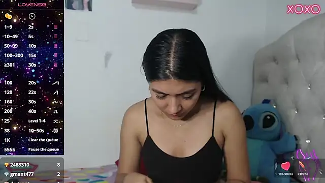 Allison 19   online show from November 12, 2025, 10:41 am