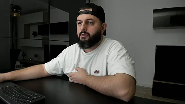 DravenPeak online show from February 18, 2026, 8:49 pm