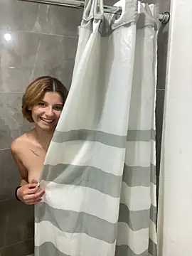 Snapshot of skay_sexart chatting on October 1, 2025, 1:22 am skay sexart online show from October 1, 2025, 1:22 am