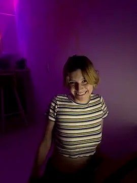 Snapshot of skay_sexart chatting on October 5, 2025, 1:18 am skay sexart online show from October 5, 2025, 1:18 am