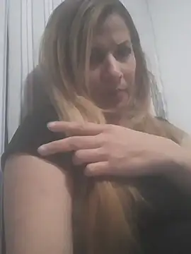 saraferrer151 online show from November 6, 2025, 8:46 pm