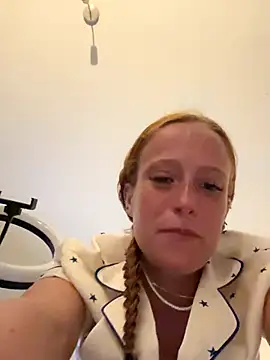 Poppy frankie online show from September 14, 2025, 8:31 pm