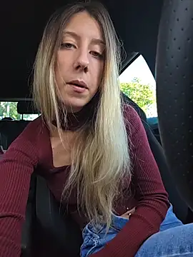 Snapshot of PetiteSecrets chatting on November 20, 2025, 3:34 pm PetiteSecrets online show from November 20, 2025, 3:34 pm