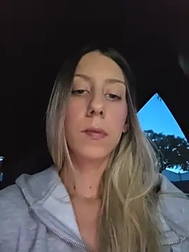 Snapshot of PetiteSecrets chatting on November 14, 2025, 5:05 pm PetiteSecrets online show from November 14, 2025, 5:05 pm