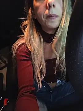 PetiteSecrets online show from November 30, 2025, 6:30 pm