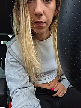 Snapshot of PetiteSecrets chatting on November 15, 2025, 12:42 pm PetiteSecrets online show from November 15, 2025, 12:42 pm