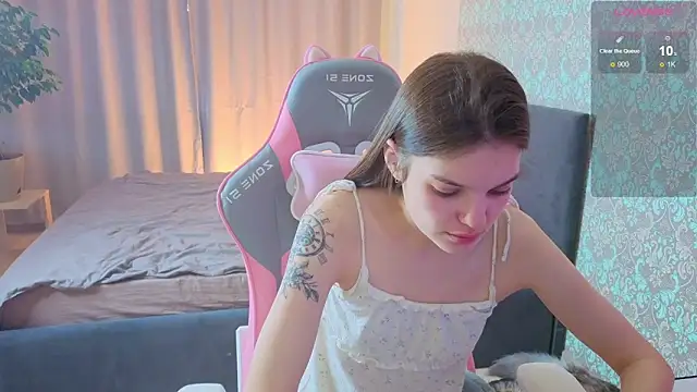 magic shy  online show from April 13, 2026, 1:42 am