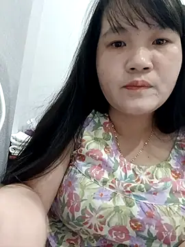  Babyrose  online show from November 11, 2025, 3:40 pm