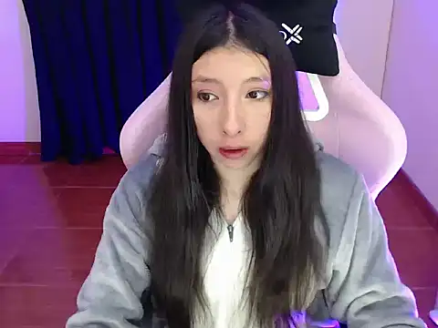 ScarlettShirahoshi online show from September 24, 2025, 11:50 am