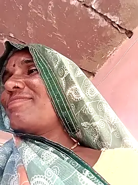 Pinky12A online show from October 11, 2025, 9:21 am