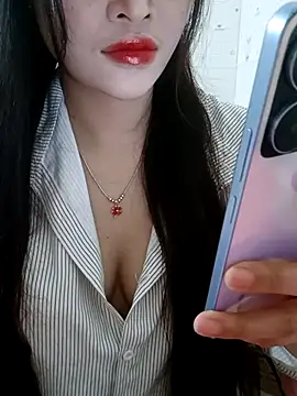 Lissa xinh09 online show from December 18, 2025, 4:22 pm