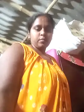 Hot-Show2 online show from April 14, 2026, 4:34 pm