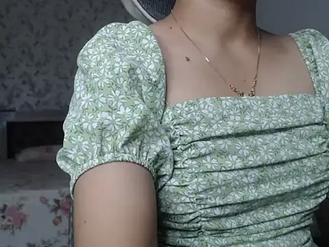 snow white123 online show from October 13, 2025, 8:21 pm