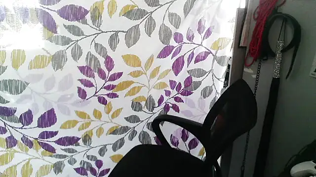 Mommybubbles2 online show from November 27, 2025, 6:41 pm