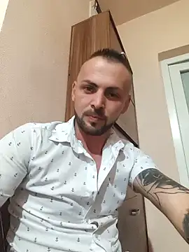 papichulo0099 online show from October 4, 2025, 6:42 pm