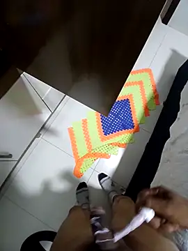 Palchocolate online show from December 1, 2025, 1:01 pm