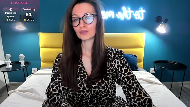 Joan Nelson online show from April 1, 2026, 1:30 am