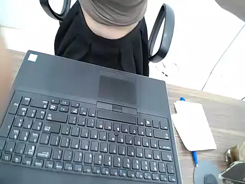  Lady- online show from November 13, 2025, 8:24 pm