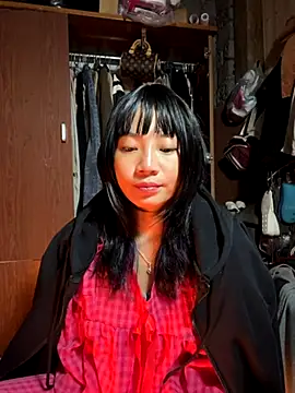 AAANINE22 online show from October 19, 2025, 2:20 pm