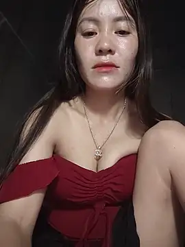 Snapshot of TinTim02 chatting on May 17, 2026, 9:59 pm TinTim02 online show from May 17, 2026, 9:59 pm