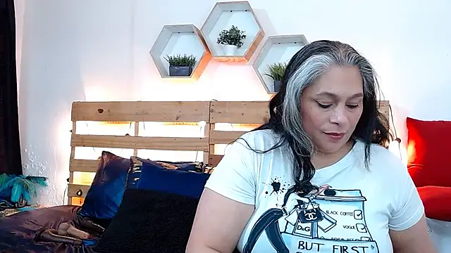 sheila reeves2772 online show from October 2, 2025, 5:49 pm