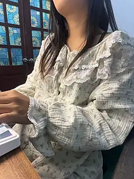 bunny b4nny online show from November 25, 2025, 9:20 am