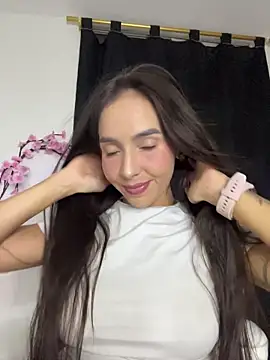 Snapshot of Scarlett05 chatting on February 25, 2026, 2:01 am Scarlett05 online show from February 25, 2026, 2:01 am