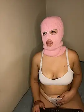 Snapshot of destiny69col chatting on October 20, 2025, 1:29 am destiny69col online show from October 20, 2025, 1:29 am