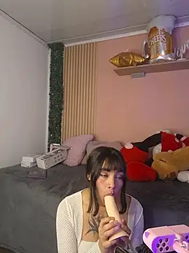 Mia zafir online show from October 7, 2025, 7:37 pm